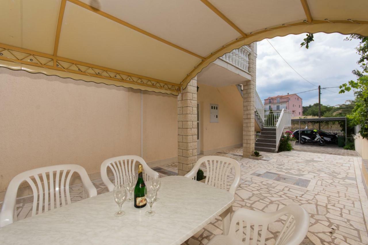 Apartment Villa Nella Bella Trogir Exterior photo